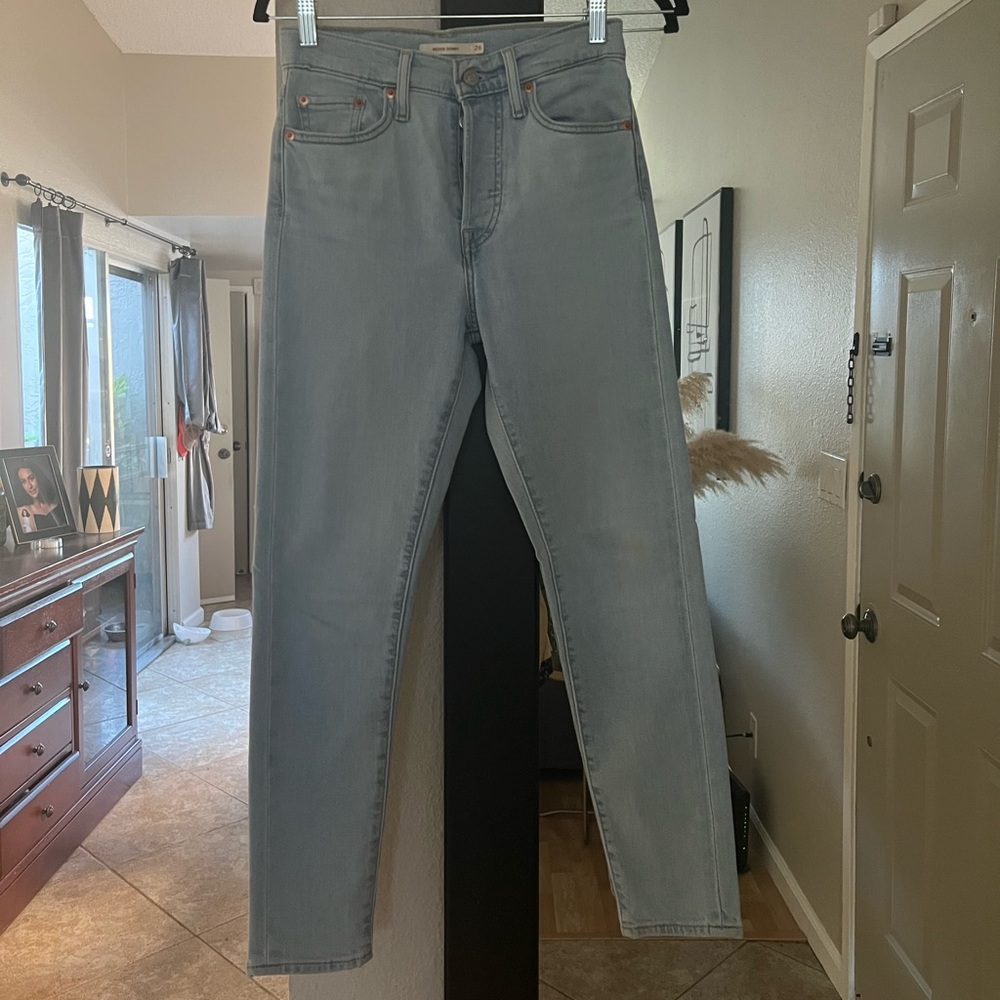 Levi's Wedgie Skinny size 26